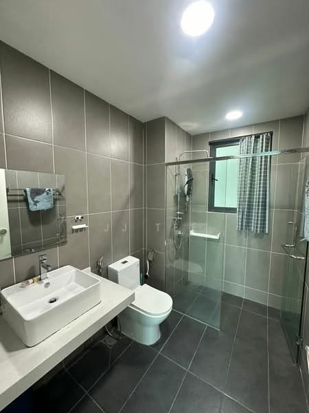 Servis Apartment untuk Disewa di Greenfield Residence - JJ Tee - Bathroom - PropertyGuru.com.my