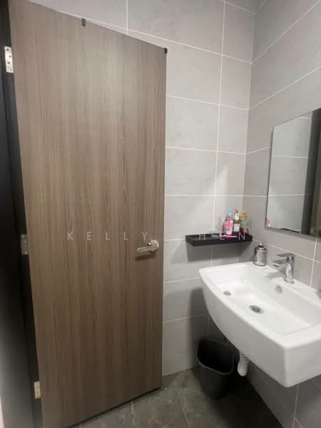 Servis Apartment untuk Disewa di Twin Tower Residence - Kelly Chen - Bathroom - PropertyGuru.com.my