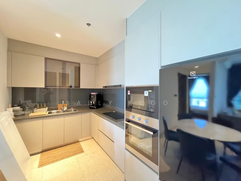 Servis Apartment untuk Disewa di Marriott Residence @ Gurney - Sally Khoo - Kitchen - PropertyGuru.com.my