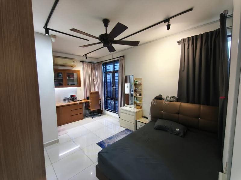 Kediaman Servis untuk Dijual di Residences @ 1 Tebrau - Gyden Heng - Bedroom - PropertyGuru.com.my