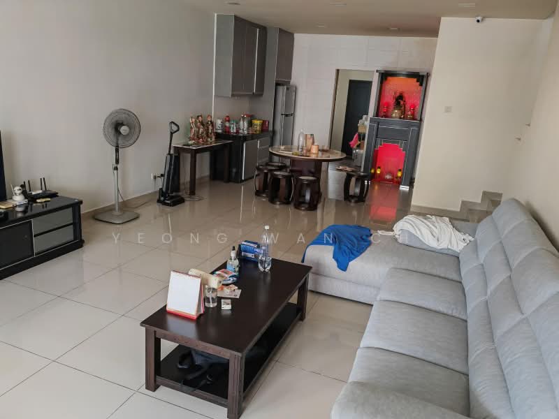 Rumah Bandar untuk Dijual di 16 Sierra (Puchong) - Yeong Wan Chi - Living Room - PropertyGuru.com.my