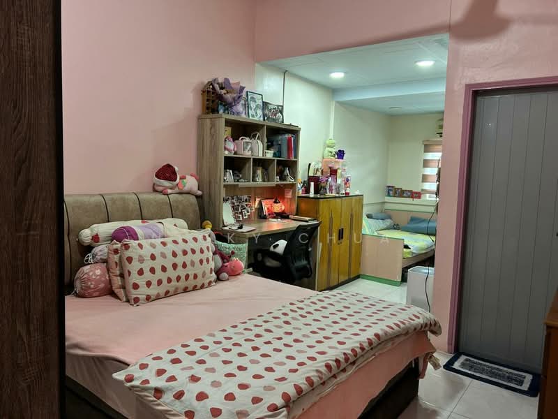 Rumah Teres 2 Tingkat untuk Dijual di Taman Rasah Jaya (Rasah) - Nicky Chua - Bedroom - PropertyGuru.com.my