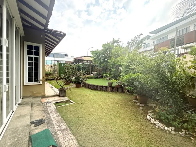 Rumah Banglo untuk Dijual di Kota Damansara (Selangor) - Akmal Adam - Garden - PropertyGuru.com.my