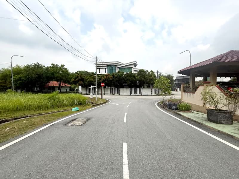 Rumah Banglo untuk Dijual di Kota Damansara (Selangor) - Akmal Adam - Exterior - PropertyGuru.com.my