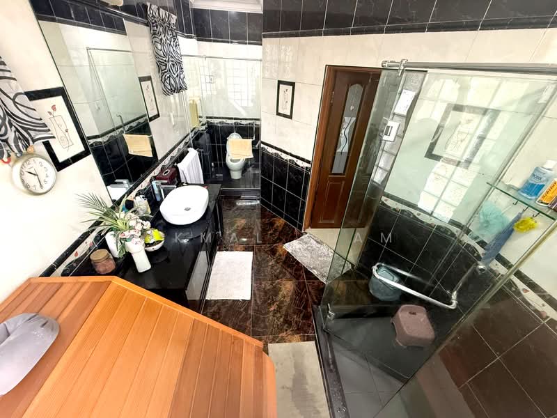 Rumah Banglo untuk Dijual di Kota Damansara (Selangor) - Akmal Adam - Bathroom - PropertyGuru.com.my