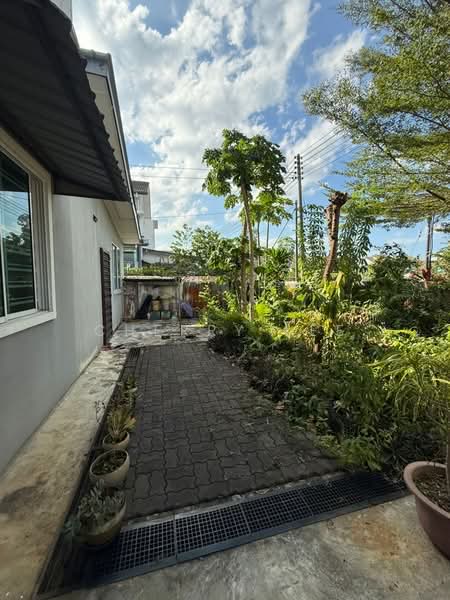 Semi-Detached House for Sale in Samarahan (Sarawak) - Cherry Lee - PropertyGuru.com.my