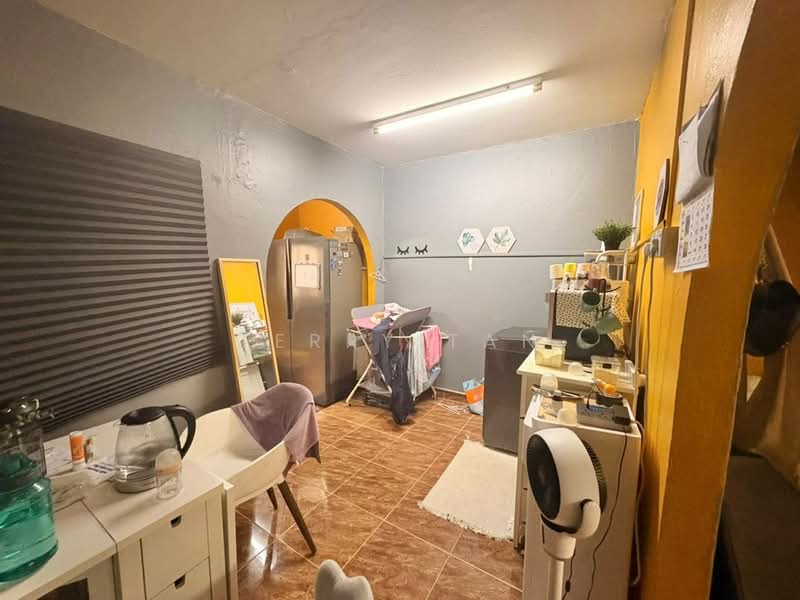 Rumah Teres 2 Tingkat untuk Dijual di Taman Damai Jaya (Skudai) - Terry Tan - Kitchen - PropertyGuru.com.my