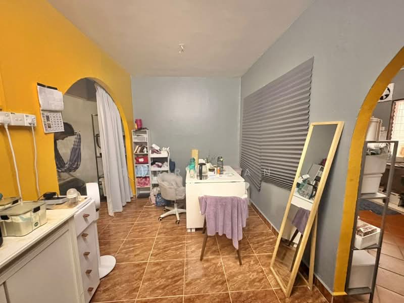 Rumah Teres 2 Tingkat untuk Dijual di Taman Damai Jaya (Skudai) - Terry Tan - Study - PropertyGuru.com.my