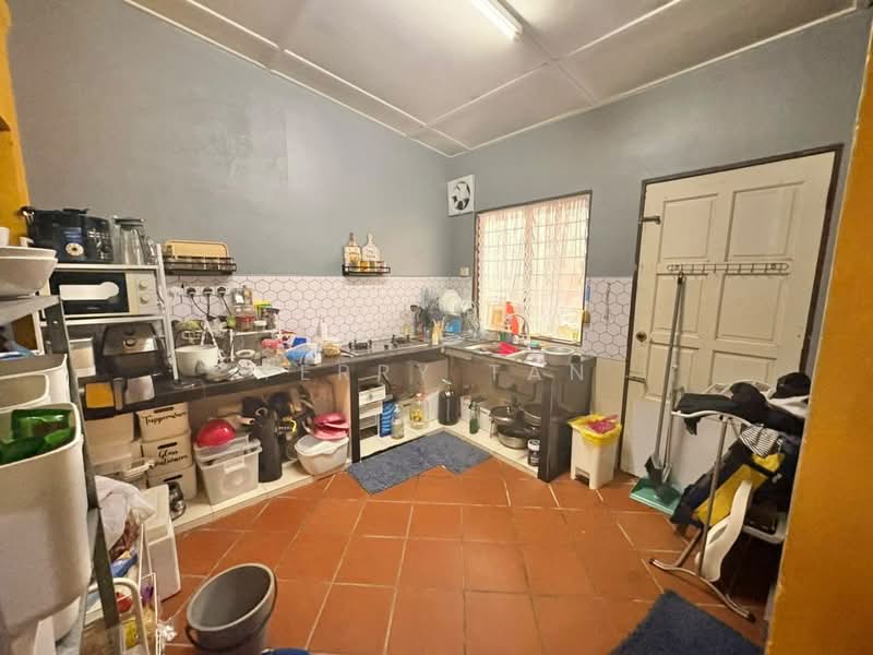 Rumah Teres 2 Tingkat untuk Dijual di Taman Damai Jaya (Skudai) - Terry Tan - Kitchen - PropertyGuru.com.my