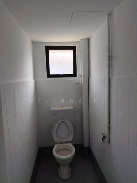 Kedai untuk Disewa di Permas Jaya (Johor Bahru) - Melinda Ee - Bathroom - PropertyGuru.com.my