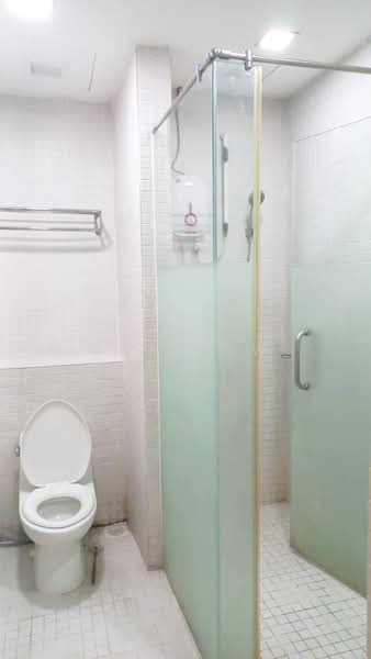 Kondominium untuk Disewa di 10 Semantan Suites - Max Low - Bathroom - PropertyGuru.com.my