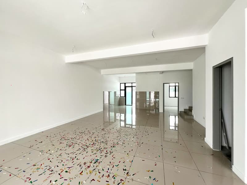 2-storey Terraced House for Sale in Bandar Dato Onn (Tebrau) - Kelly Chen - Living Room - PropertyGuru.com.my