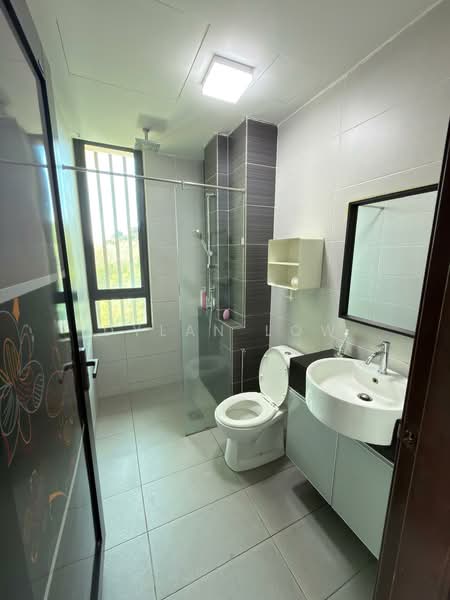 Kondominium untuk Disewa di Pavilion Resort - Dylan Low - Bathroom - PropertyGuru.com.my