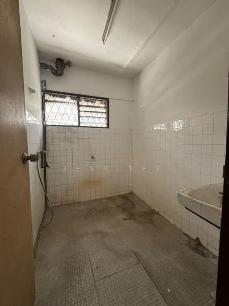 Shop / Office for Rent in Taman Johor Jaya (Johor Bahru) - Jesy Tey - Interior - PropertyGuru.com.my