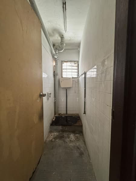 Shop / Office for Rent in Taman Johor Jaya (Johor Bahru) - Jesy Tey - Interior - PropertyGuru.com.my