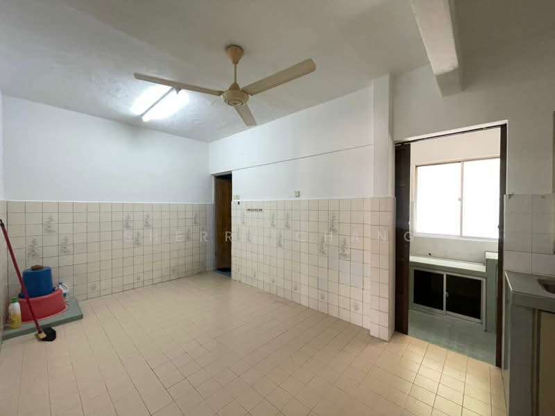 Rumah Teres 2 Tingkat untuk Disewa di Kepong (Kuala Lumpur) - Sherry Chang - Kitchen - PropertyGuru.com.my