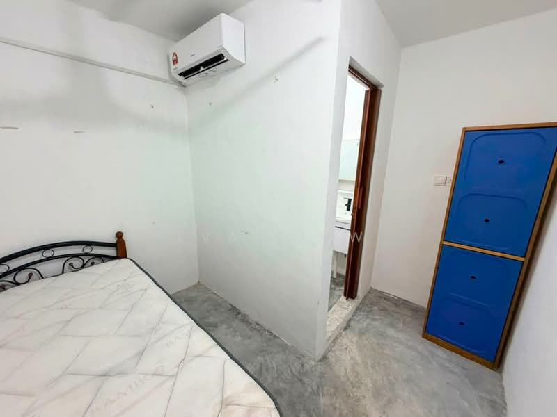 2-storey Terraced House for Sale in Taman Abad (Johor Bahru) - Eva Siow - Bedroom - PropertyGuru.com.my