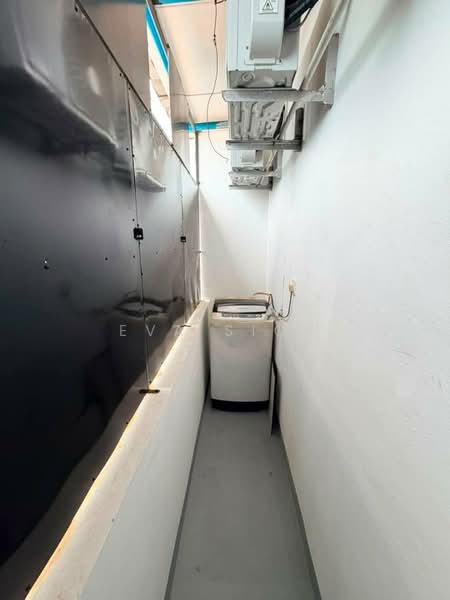 2-storey Terraced House for Sale in Taman Abad (Johor Bahru) - Eva Siow - Balcony - PropertyGuru.com.my