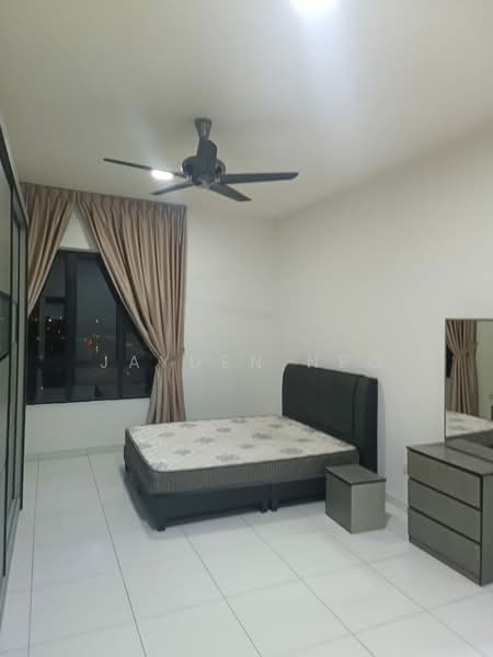 Servis Apartment untuk Dijual di Sky View - Jayden Neo - Bedroom - PropertyGuru.com.my