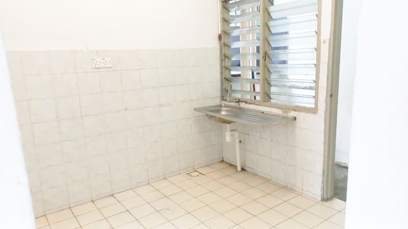 Pangsapuri untuk Disewa di Pangsapuri Lagoon Perdana - Max Low - Kitchen - PropertyGuru.com.my
