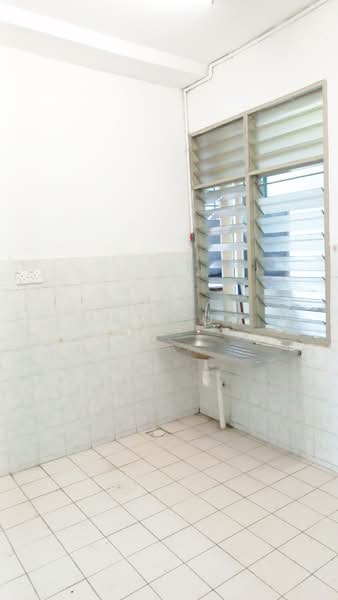 Pangsapuri untuk Disewa di Pangsapuri Lagoon Perdana - Max Low - Kitchen - PropertyGuru.com.my