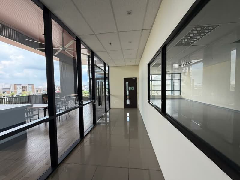 Factory for Sale in Senai (Kulai) - Tom Chiew - Corridor - PropertyGuru.com.my