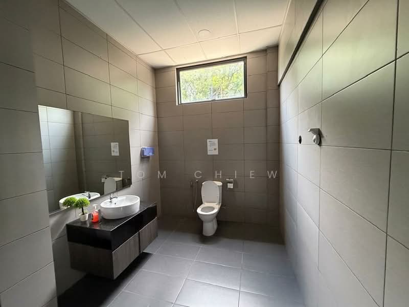 Factory for Sale in Senai (Kulai) - Tom Chiew - Bathroom - PropertyGuru.com.my