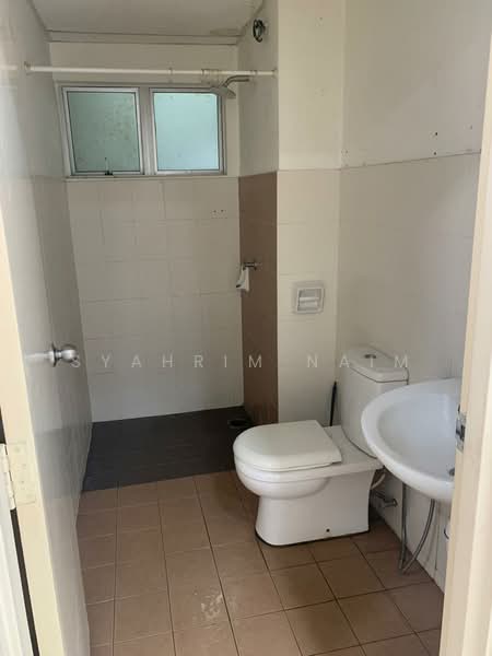 Kondominium untuk Dijual di Semarak @ Taman Raintree - Syahrim Naim - Bathroom - PropertyGuru.com.my