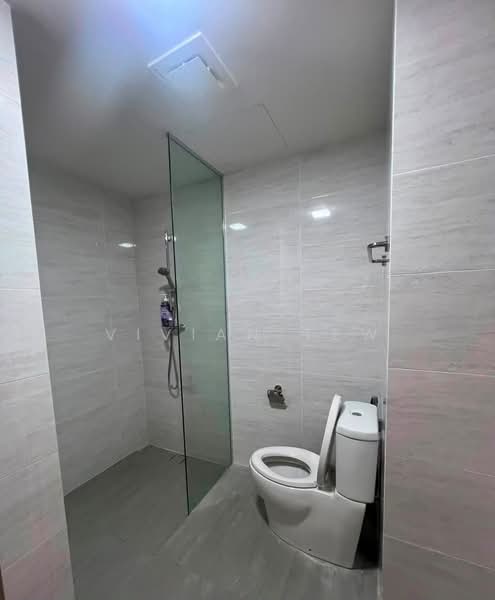 Servis Apartment untuk Disewa di Baron Residence @ Lake City - Vivian Tew - Bathroom - PropertyGuru.com.my