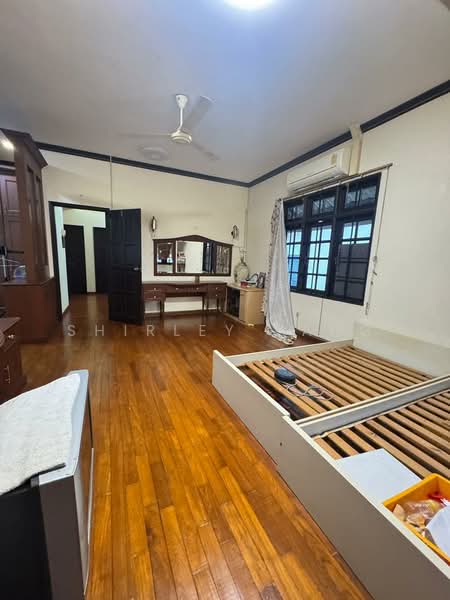 Rumah Berkembar untuk Dijual di Taman Pelangi (Johor Bahru) - Shirley Pang - Bedroom - PropertyGuru.com.my