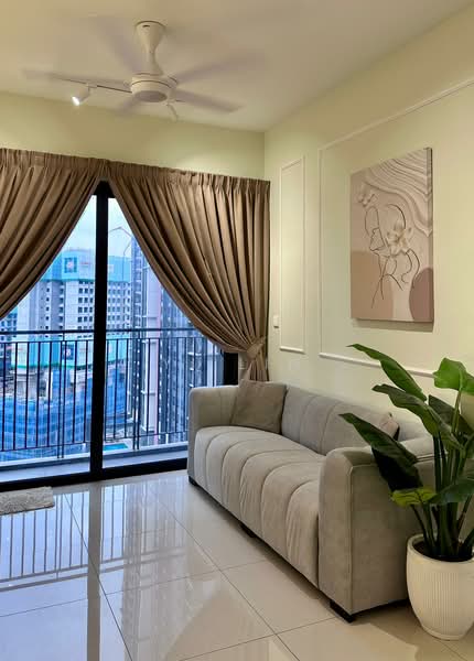 Servis Apartment untuk Disewa di Sunway Velocity TWO - Yi Lin - Living Room - PropertyGuru.com.my