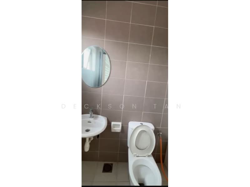 Rumah Bandar untuk Disewa di Petaling Jaya (Selangor) - Deckson Tan - Bathroom - PropertyGuru.com.my