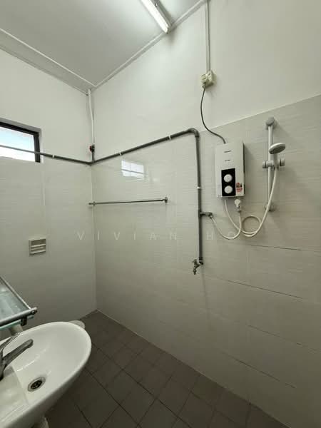 Shop for Rent in Taman Pelangi (Johor Bahru) - Vivian Ho - Bathroom - PropertyGuru.com.my