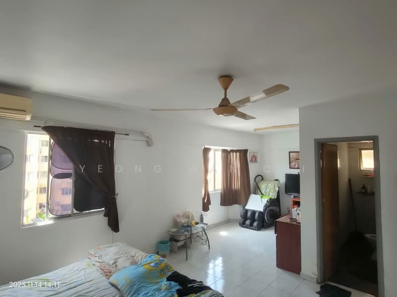 Pangsapuri untuk Dijual di Pangsapuri Suria Subang - Yeong Wan Chi - Bedroom - PropertyGuru.com.my