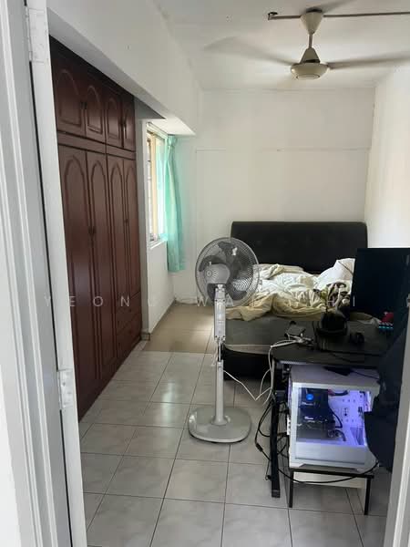 Pangsapuri untuk Dijual di Pangsapuri Suria Subang - Yeong Wan Chi - PropertyGuru.com.my