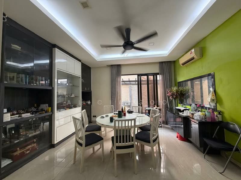 Bungalow House for Sale in Bukit Rahman Putra (Sungai Buloh) - Alicia Soo - Dining Room - PropertyGuru.com.my