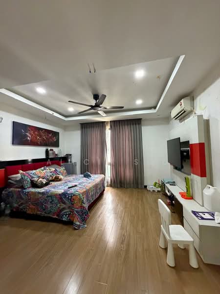 Bungalow House for Sale in Bukit Rahman Putra (Sungai Buloh) - Alicia Soo - Master Bedroom - PropertyGuru.com.my