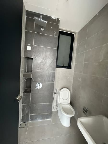 Servis Apartment untuk Dijual di Urban Suites - Caryn Hum - Bathroom - PropertyGuru.com.my