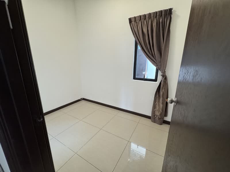 Servis Apartment untuk Dijual di Molek Regency - Joey Chin - PropertyGuru.com.my