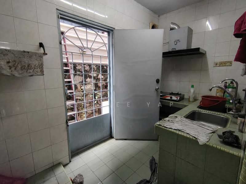 Rumah Teres 2-Tingkat untuk Dijual di Bandar Menjalara (Kuala Lumpur) - Tien Ee Yap - Kitchen - PropertyGuru.com.my