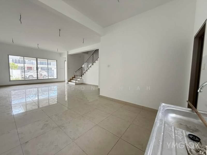 Rumah Teres 2-Tingkat untuk Dijual di Kota Bayuemas (Klang) - Mason Chiah - Living Room - PropertyGuru.com.my