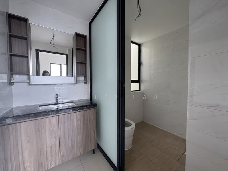 Kediaman Servis untuk Dijual di Country Garden Central Park - Healer Lau - PropertyGuru.com.my