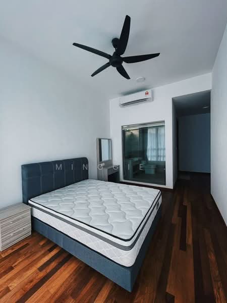 Condominium for Sale at Queens Residences Q1 @ Queens Waterfront - Minggie . - Bedroom - PropertyGuru.com.my