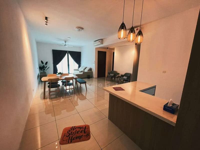 Condominium for Sale at Queens Residences Q1 @ Queens Waterfront - Minggie . - Living Room - PropertyGuru.com.my