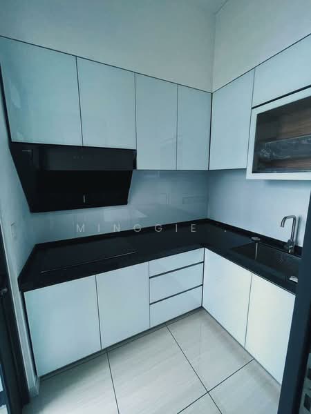 Condominium for Sale at Queens Residences Q1 @ Queens Waterfront - Minggie . - Kitchen - PropertyGuru.com.my
