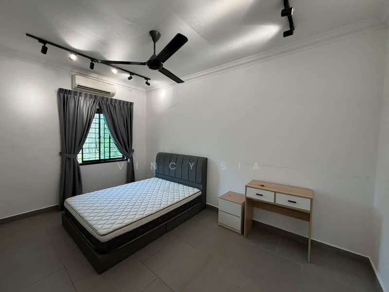 Rumah Teres 2 Tingkat untuk Disewa di Taman Mount Austin (Tebrau) - Vincy Sia - Bedroom - PropertyGuru.com.my