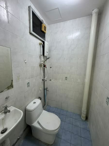 Pangsapuri untuk Dijual di Villa Krystal Apartment - Shanice Tan - Bathroom - PropertyGuru.com.my