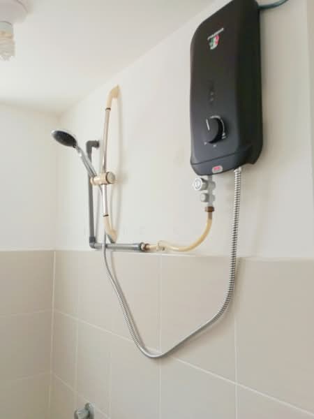 Pangsapuri untuk Disewa di Simfoni @ Eco Majestic - Chris Choo - Bathroom - PropertyGuru.com.my