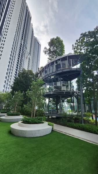 Servis Apartment untuk Disewa di The Era @ Duta North - Maggie Yeo - Pool Side - PropertyGuru.com.my