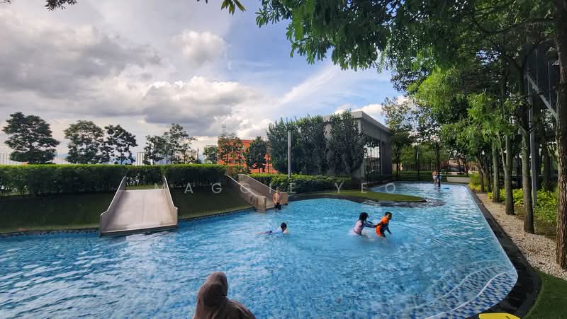 Servis Apartment untuk Disewa di The Era @ Duta North - Maggie Yeo - Pool - PropertyGuru.com.my